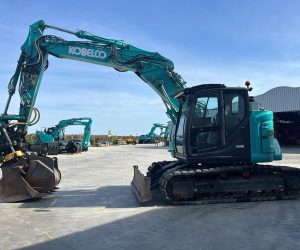 KOBELCO SK140 Volée variable